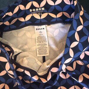 Boden size 4 Like New Yoga Pants sz 4